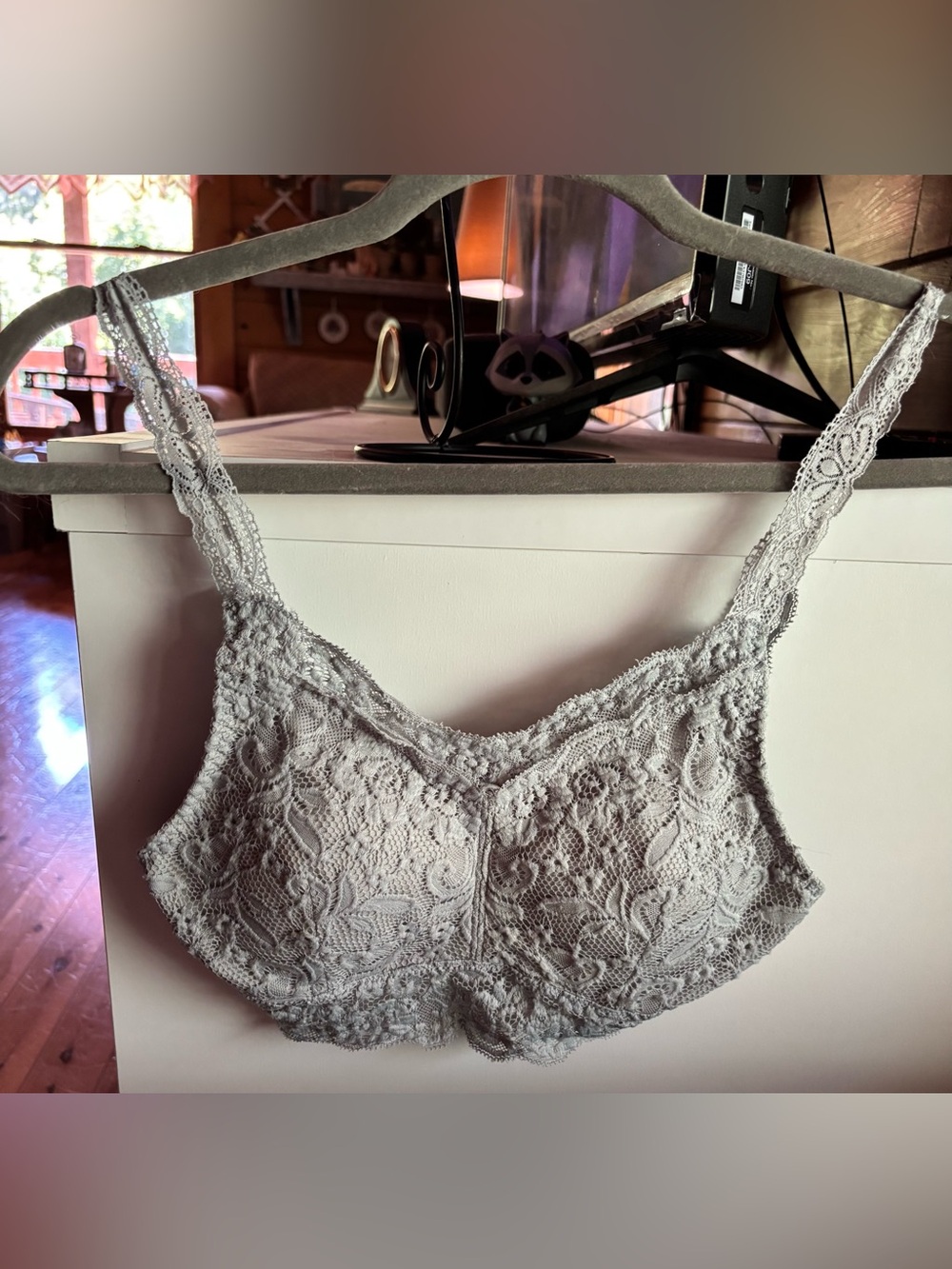 Daytrip Full Coverage Gray Floral Lace Bralette by Buckle Sz SMALL Padded